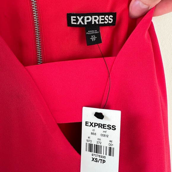 NWT Express Halter Top - Picture 6 of 6